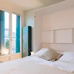 Stylish & Central Studio Apartment Menilmontant!