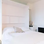 Stylish & Central Studio Apartment Menilmontant!