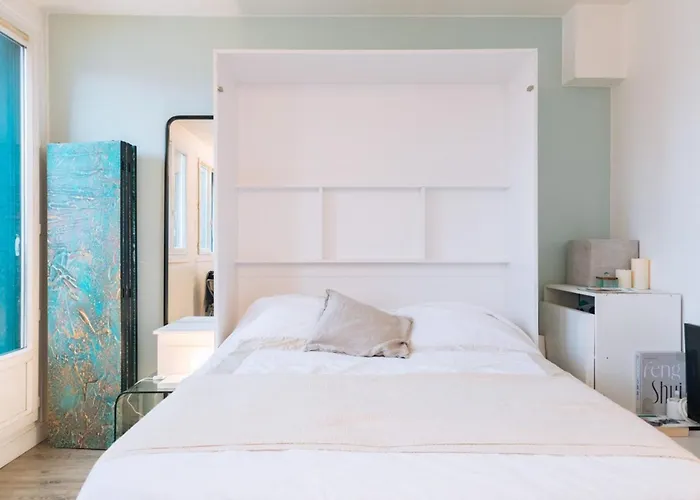 Stylish & Central Studio Apartment Menilmontant!